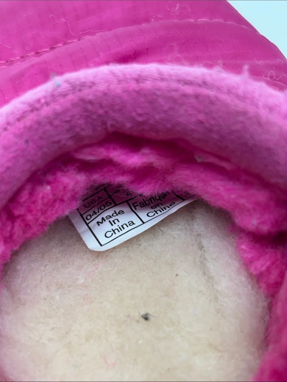UGG baby Cozy Slip-On Shoes in Pink, SZ 04/05, box 73